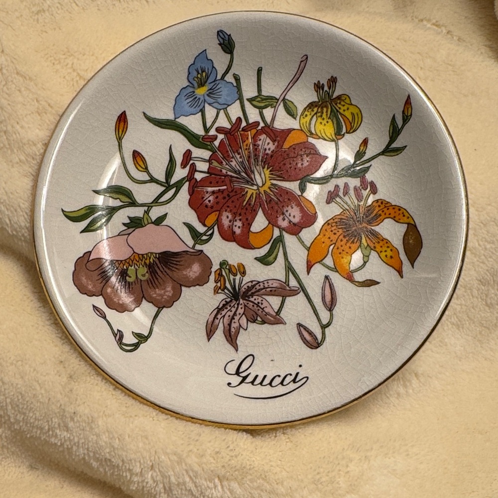 Rare Vintage Gucci White Ceramic Plate with Multicolor Floral Motif